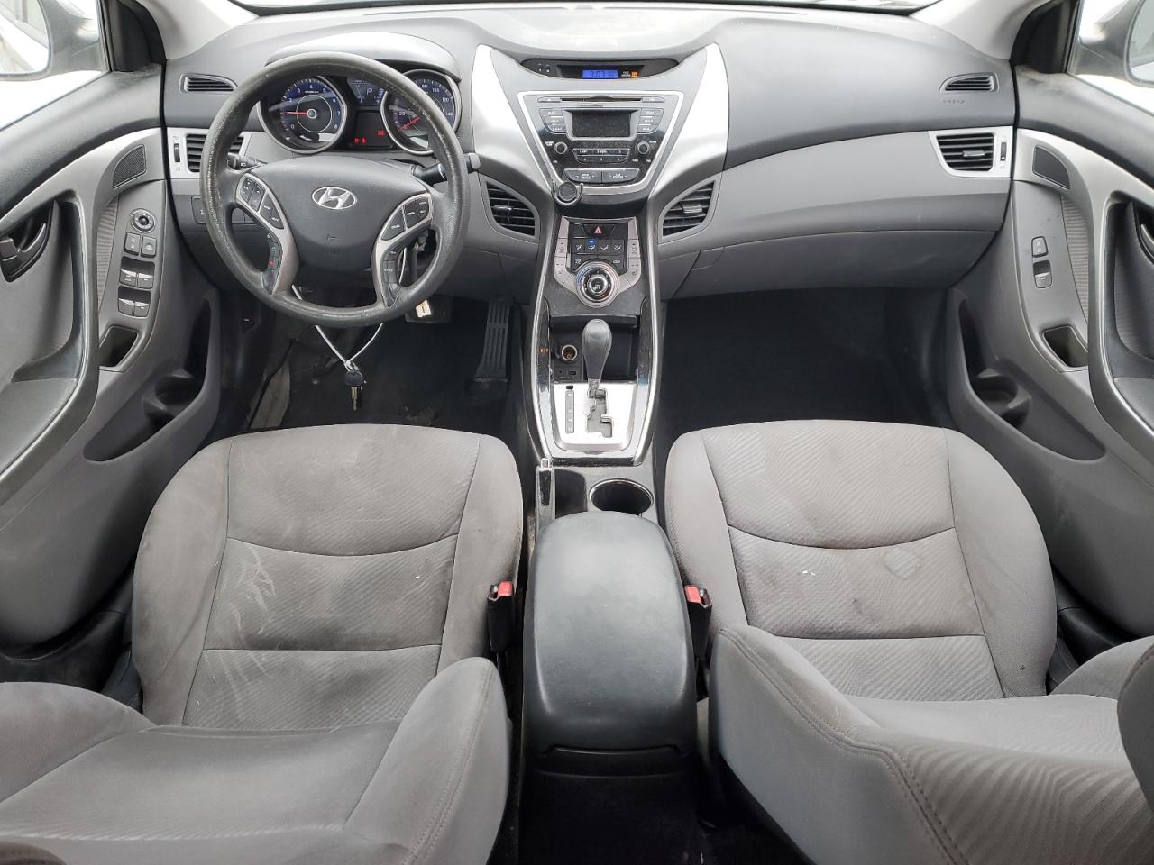 2013 Hyundai Elantra - Image 8