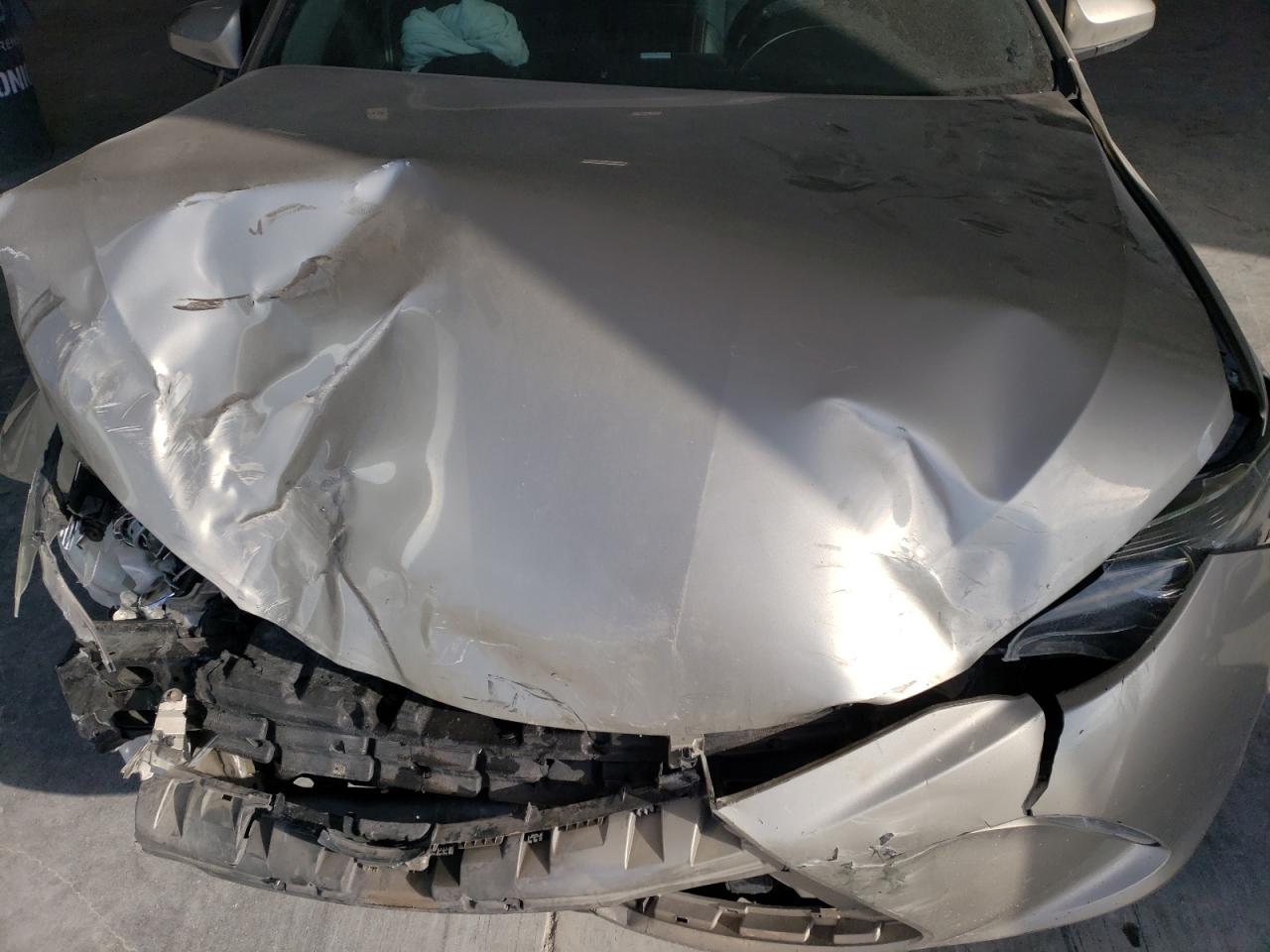 2015 Toyota Camry - Image 13