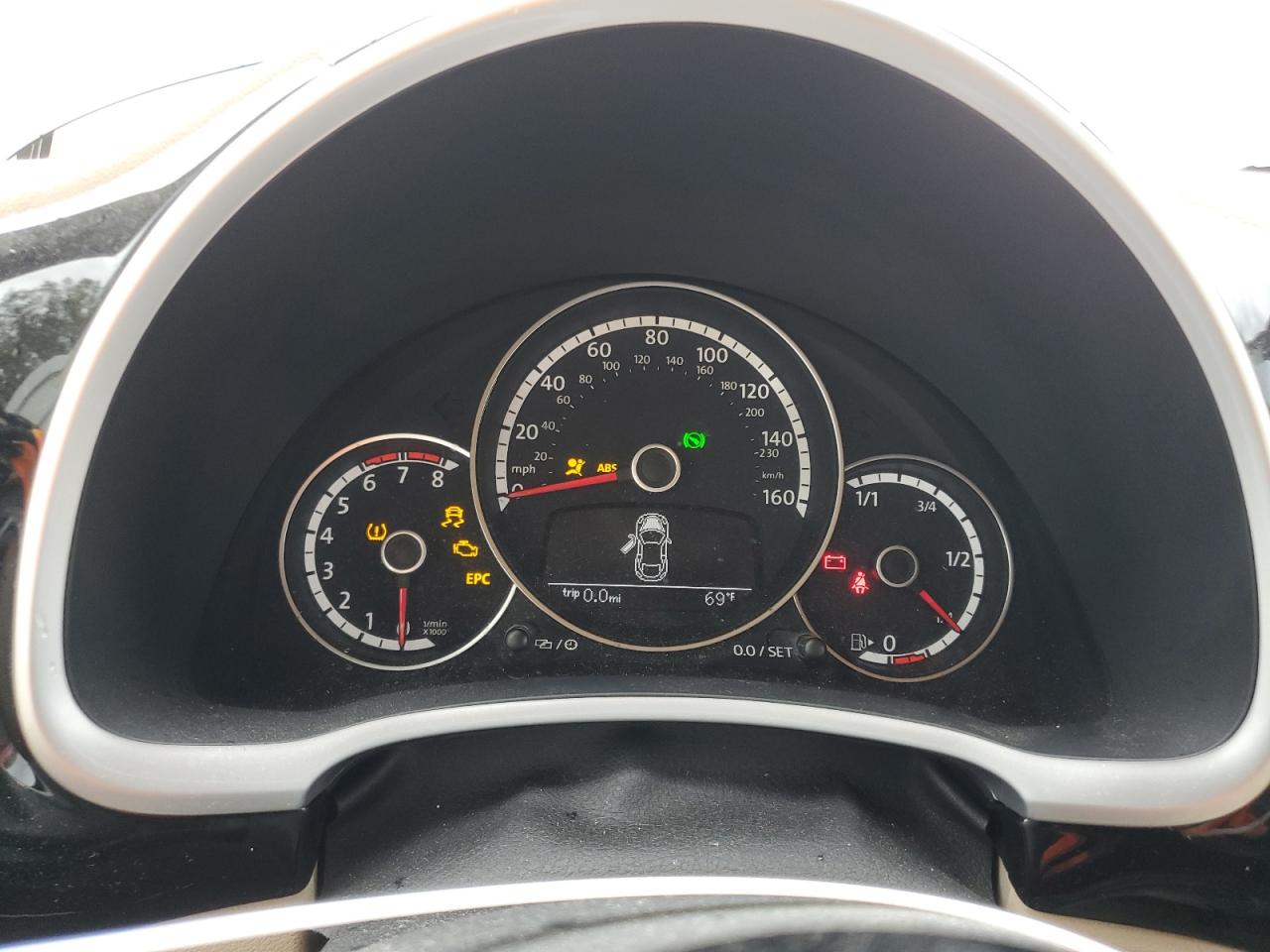 2016 Volkswagen Beetle - Image 9