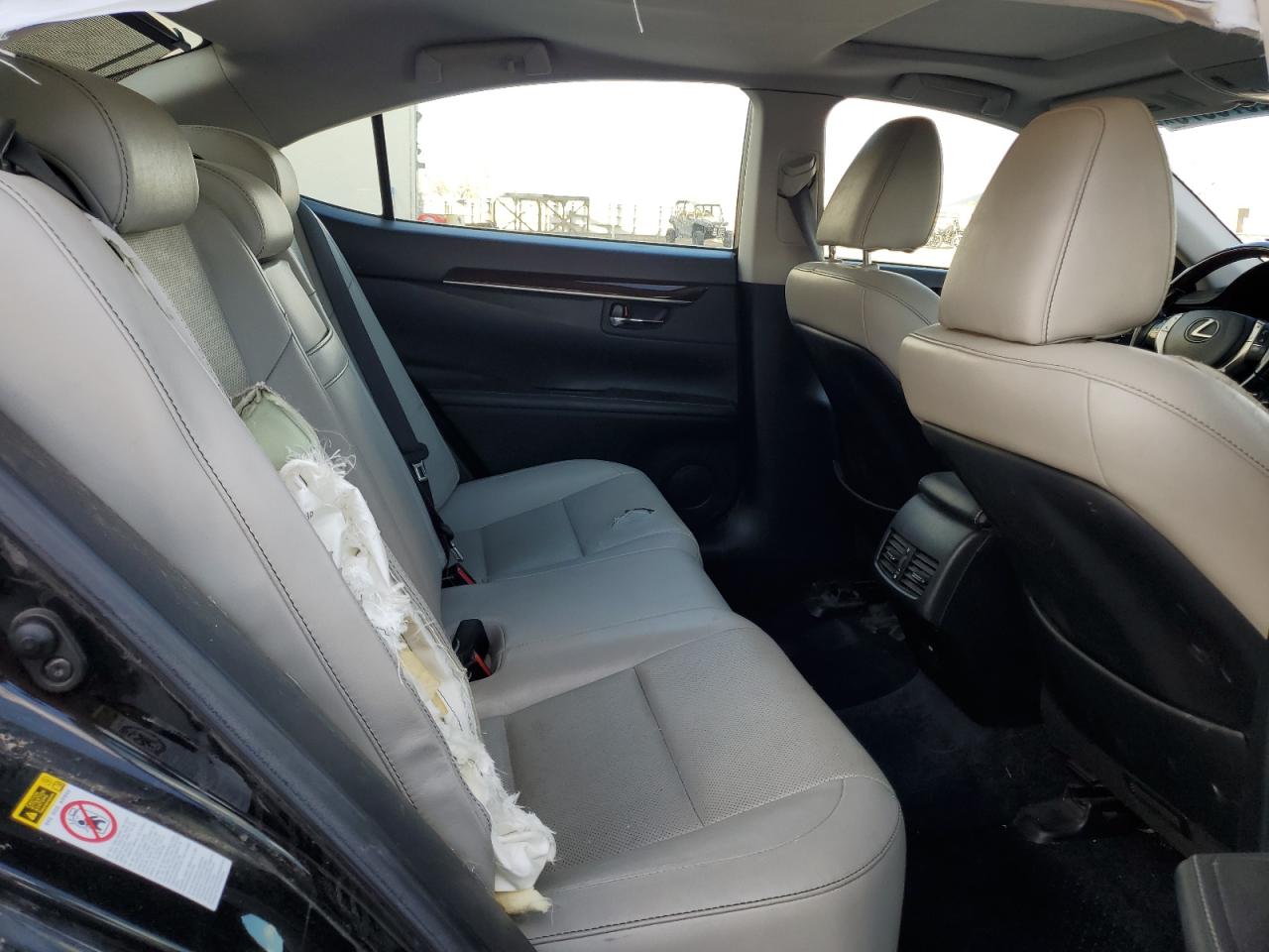 2013 Lexus ES - Image 10