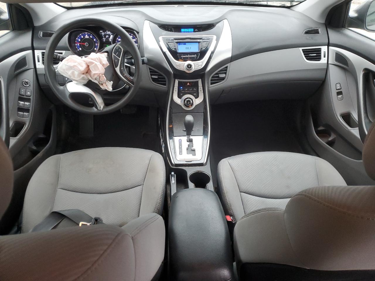 2012 Hyundai Elantra - Image 8