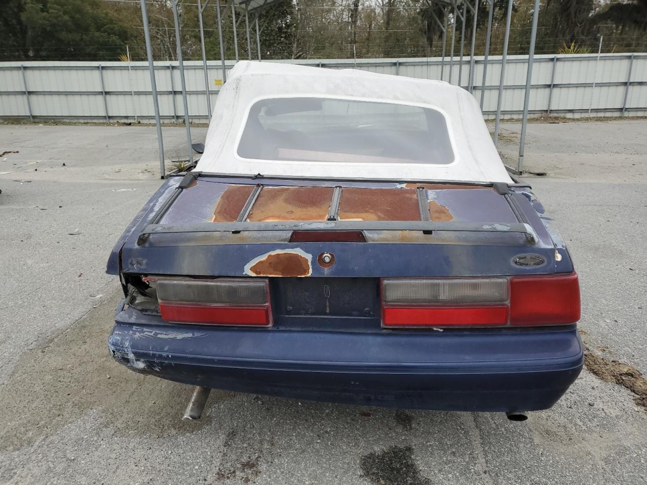 1993 Ford Mustang - Image 6
