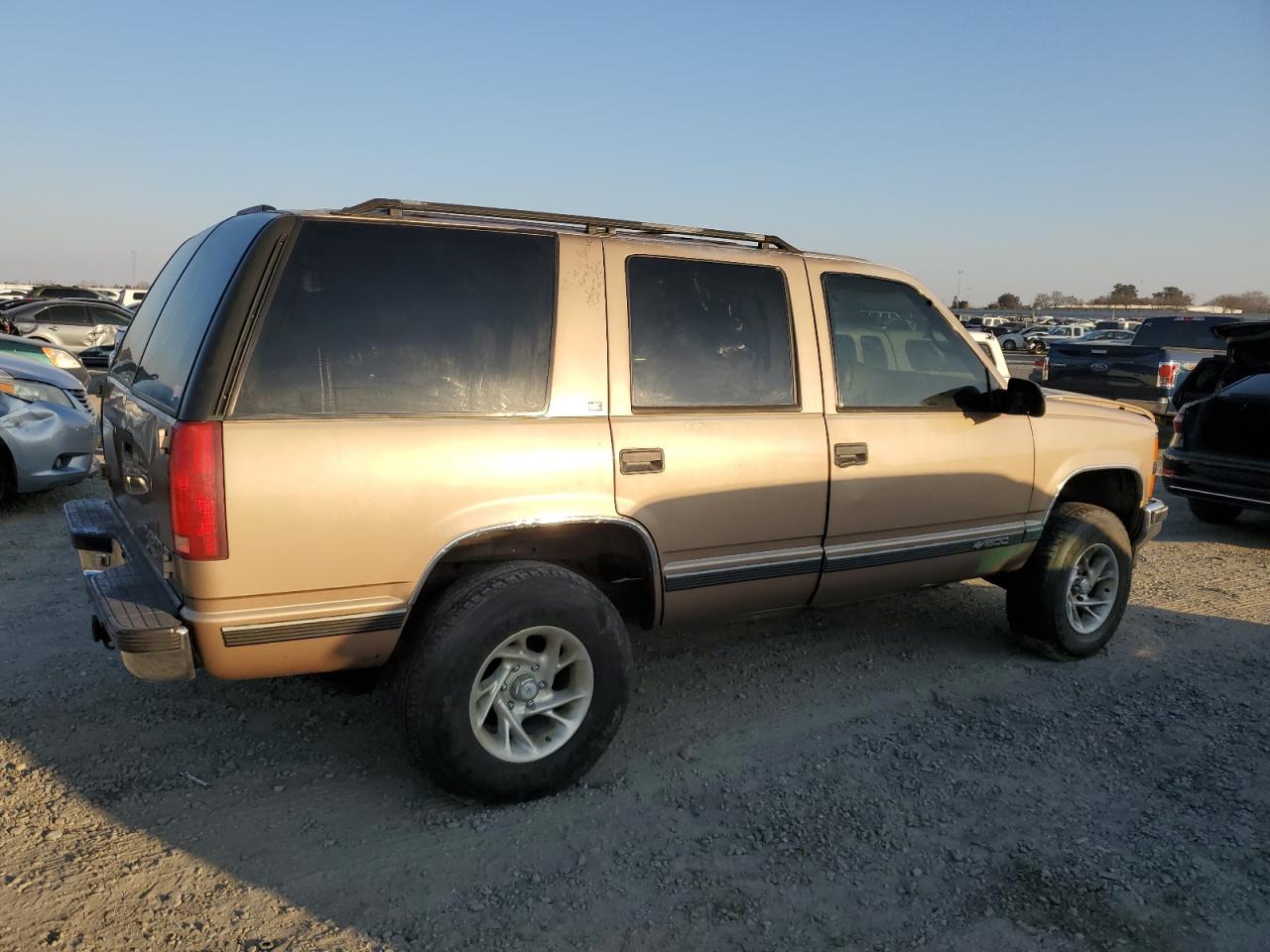 1996 Chevrolet Tahoe - Image 3