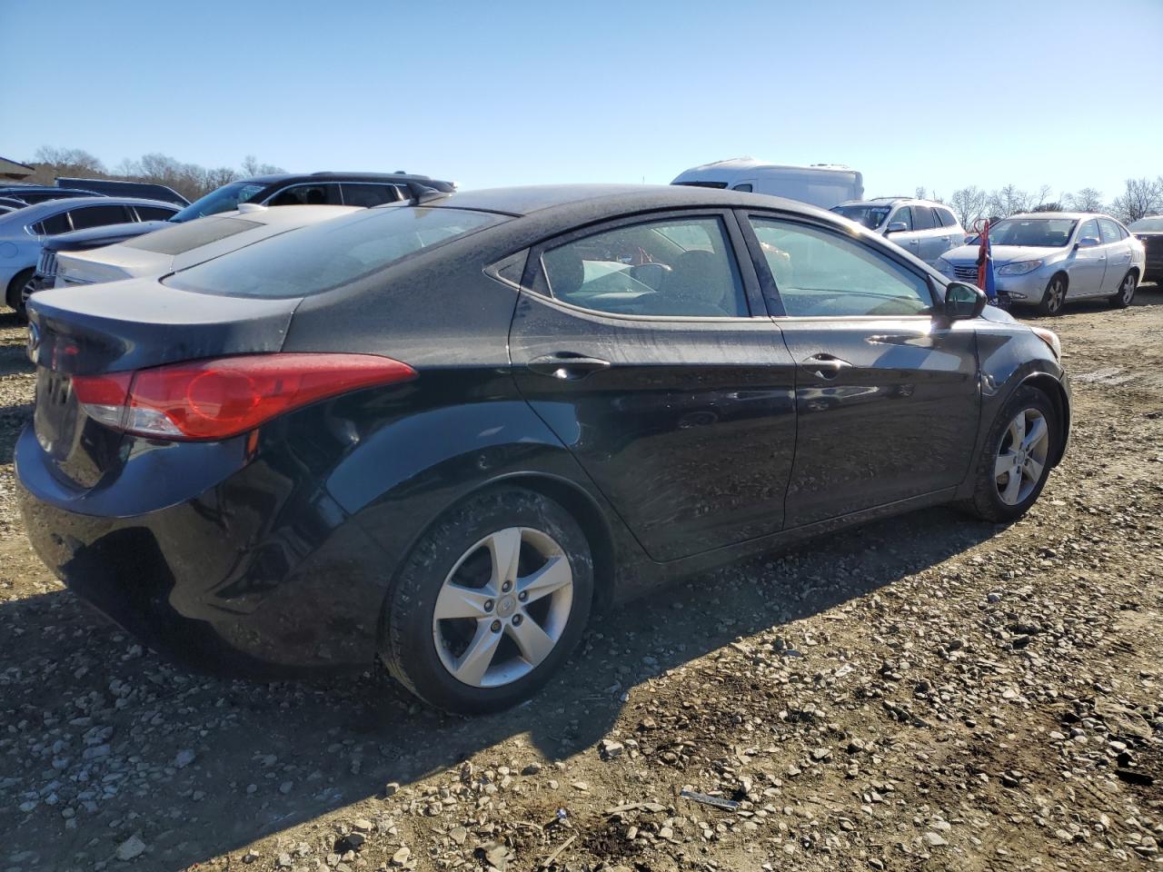 2013 Hyundai Elantra - Image 3
