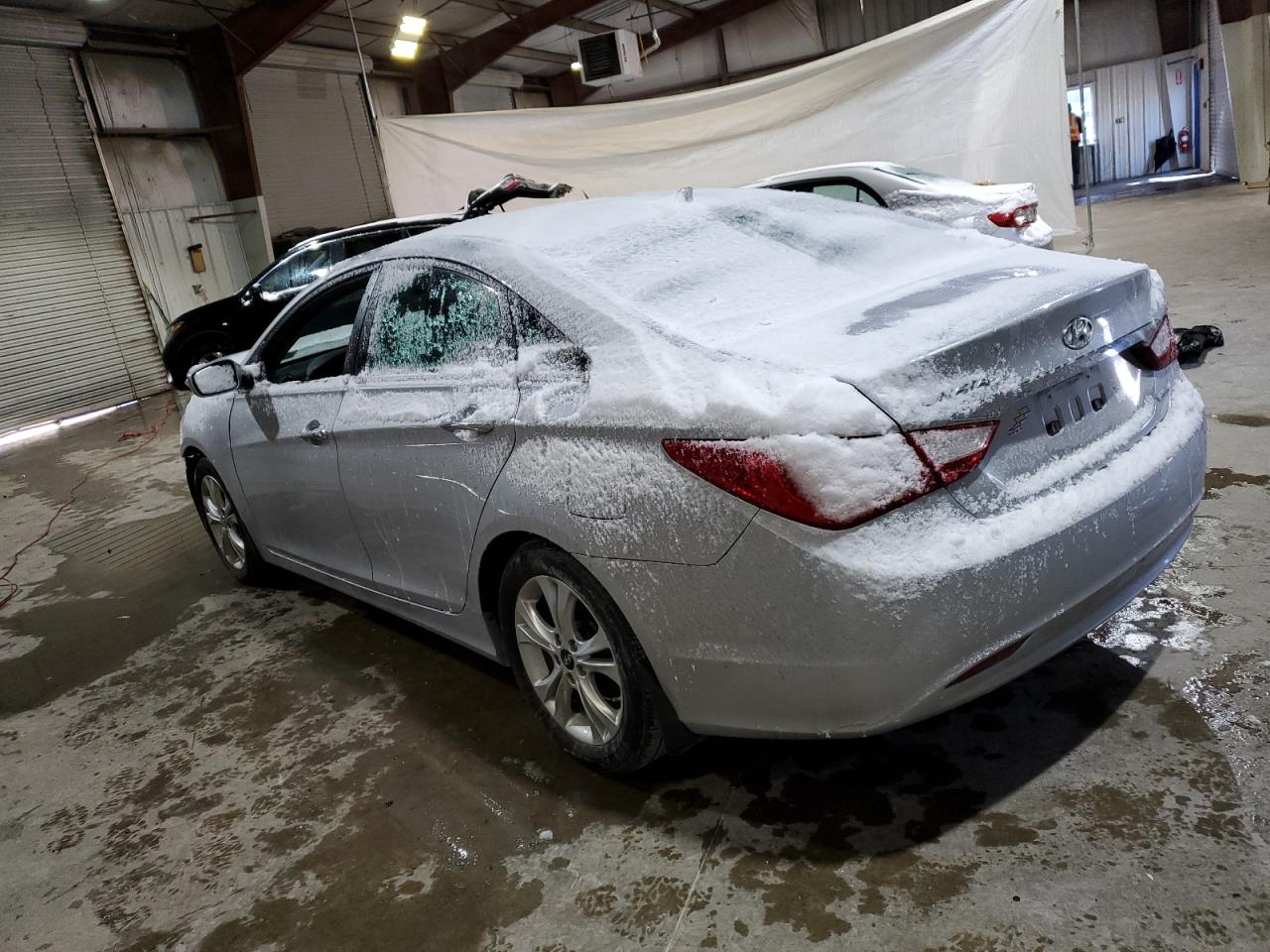 2013 Hyundai Sonata - Image 2