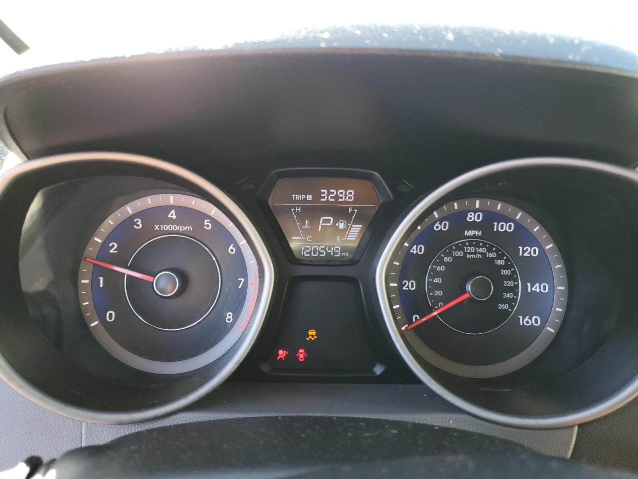 2014 Hyundai Elantra - Image 9