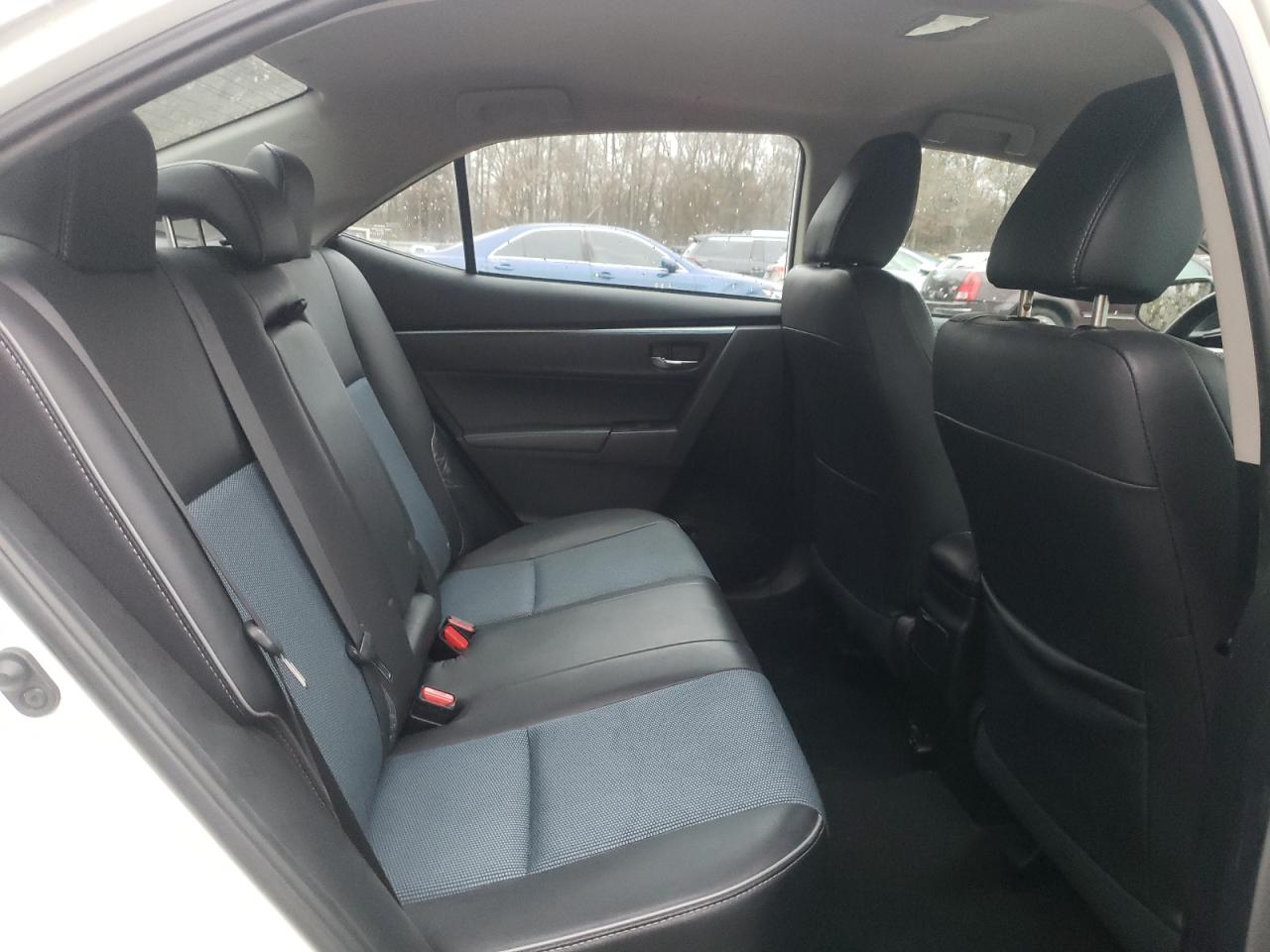 2015 Toyota Corolla - Image 10
