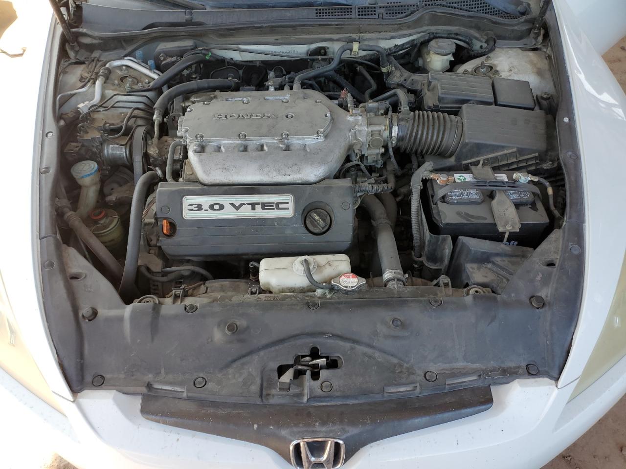 2004 Honda Accord - Image 13