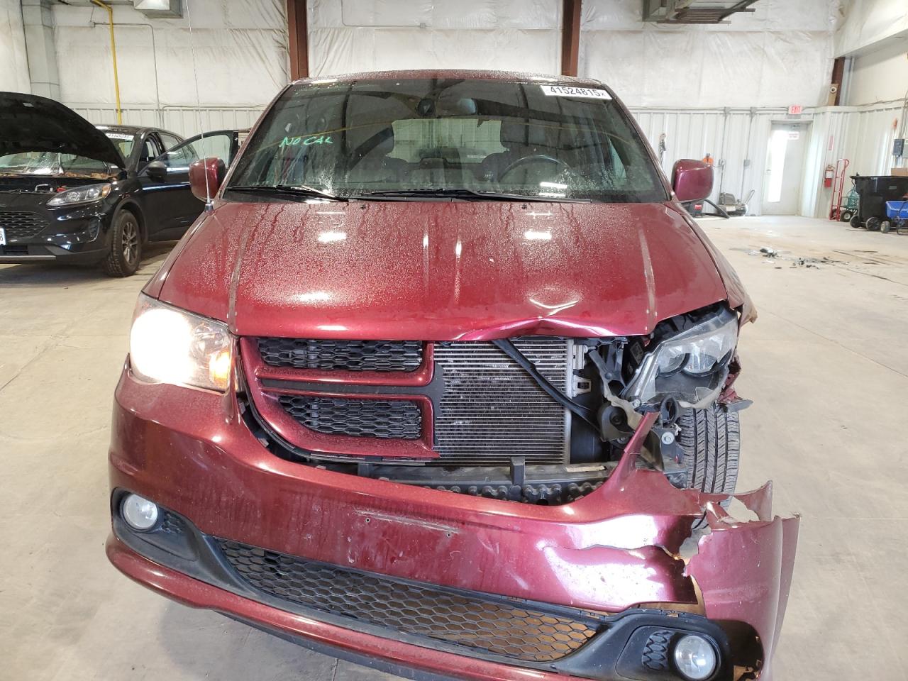 VIN 2C4RDGEG2KR616947 2019 DODGE CARAVAN no.5