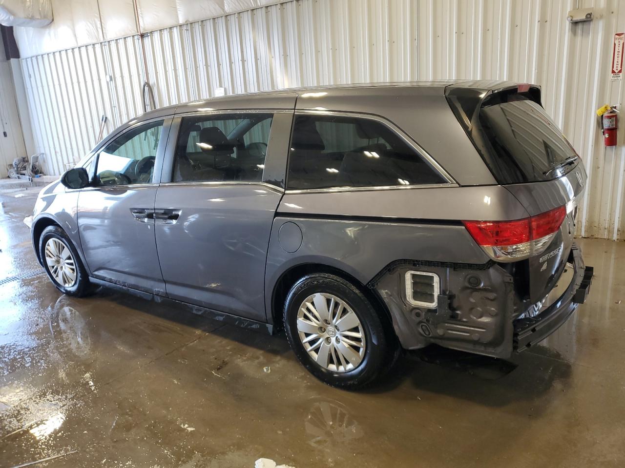 2016 Honda Odyssey - Image 2