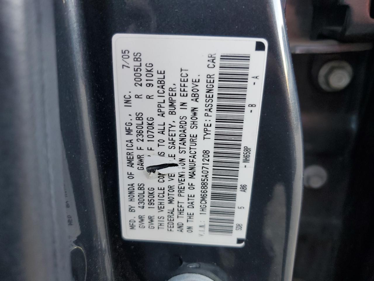 2005 Honda Accord - Image 13