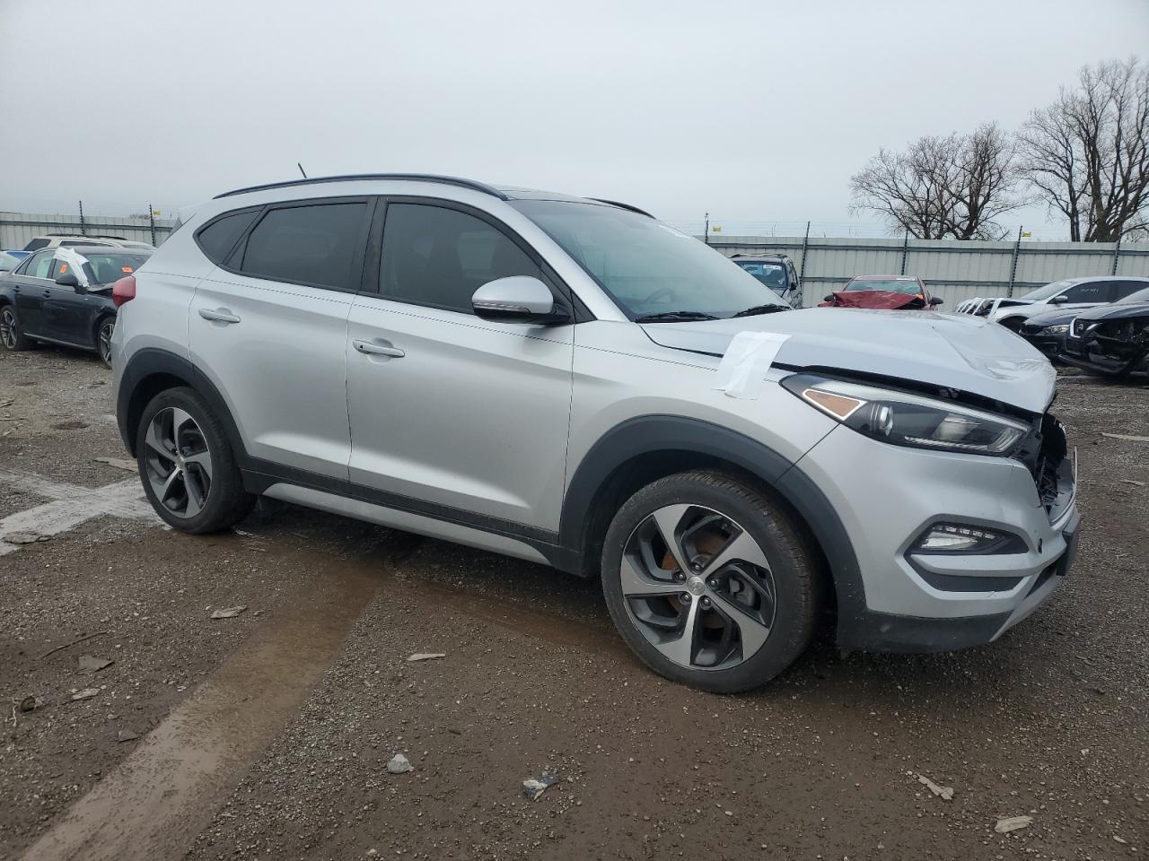 VIN KM8J3CA28HU574908 2017 HYUNDAI TUCSON no.4