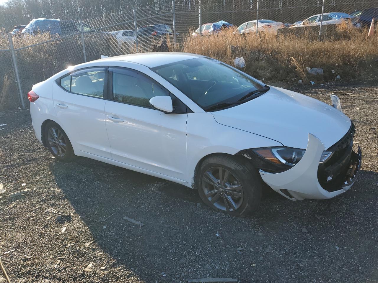 2018 Hyundai Elantra - Image 4