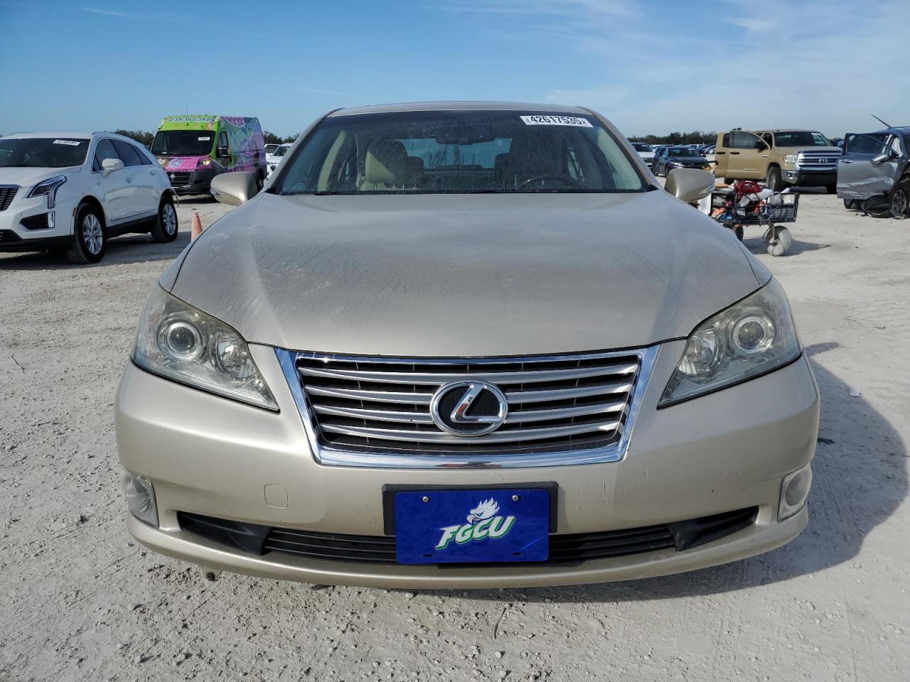 2010 Lexus ES - Image 5