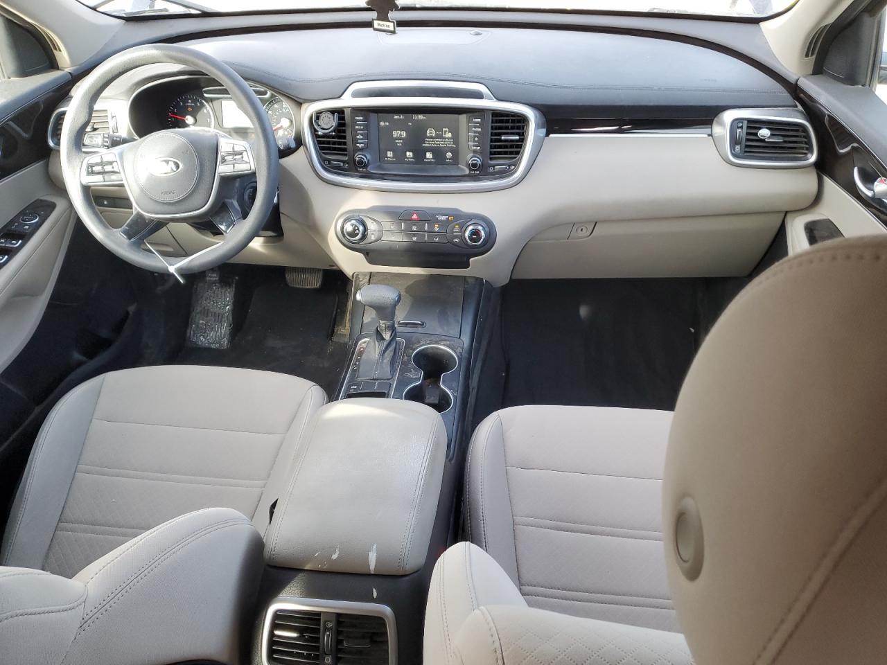 2019 Kia Sorento - Image 8