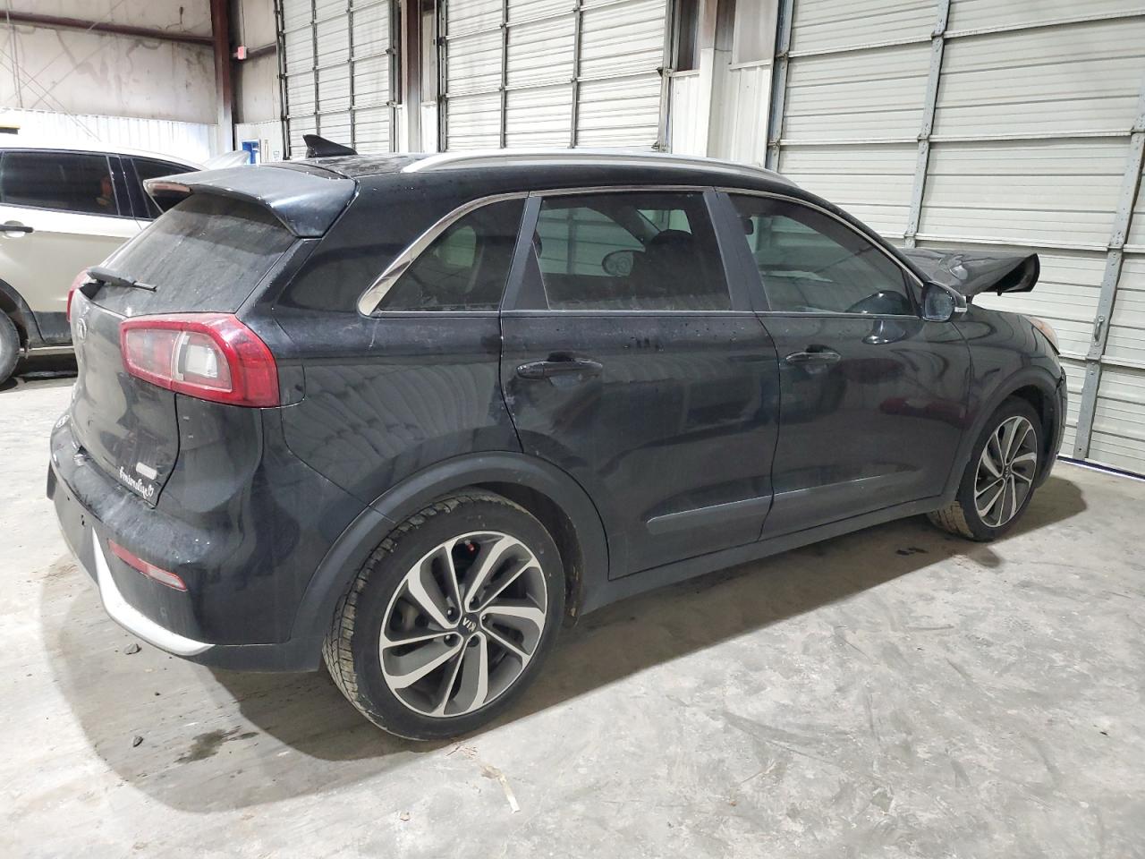 2017 Kia Niro - Image 3