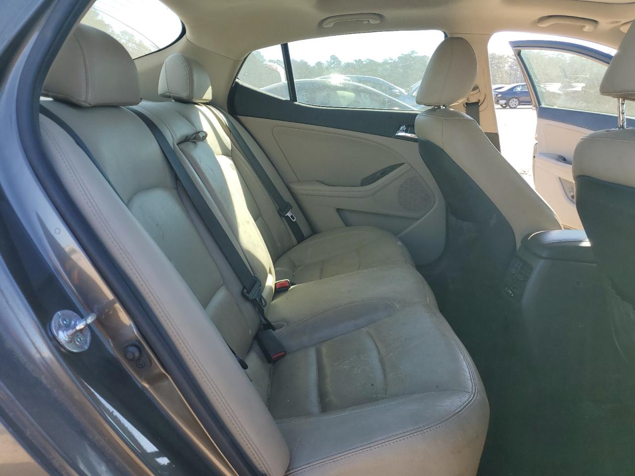 2013 Kia Optima - Image 10