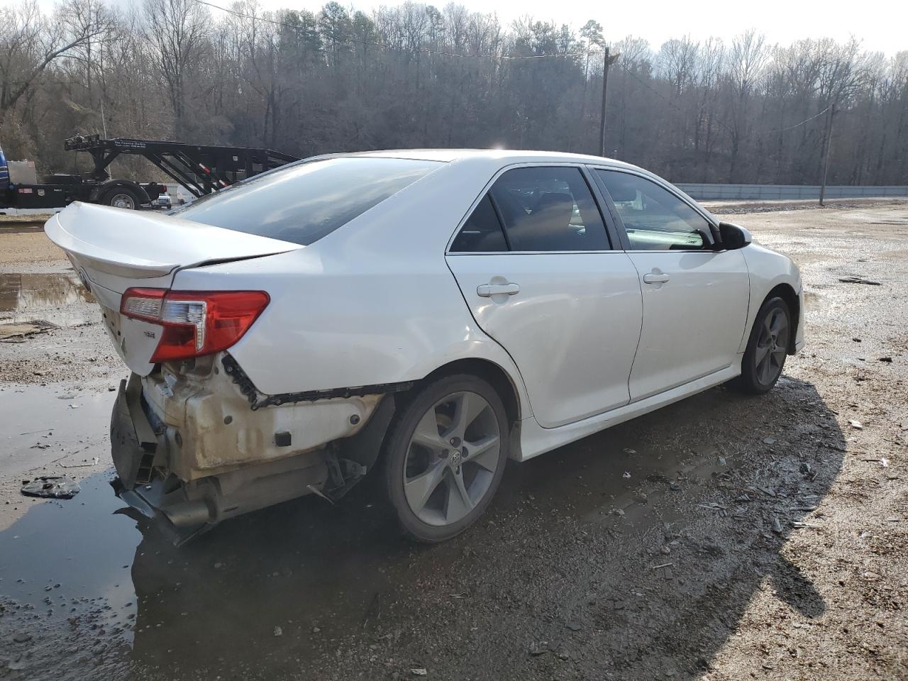 2014 Toyota Camry - Image 3