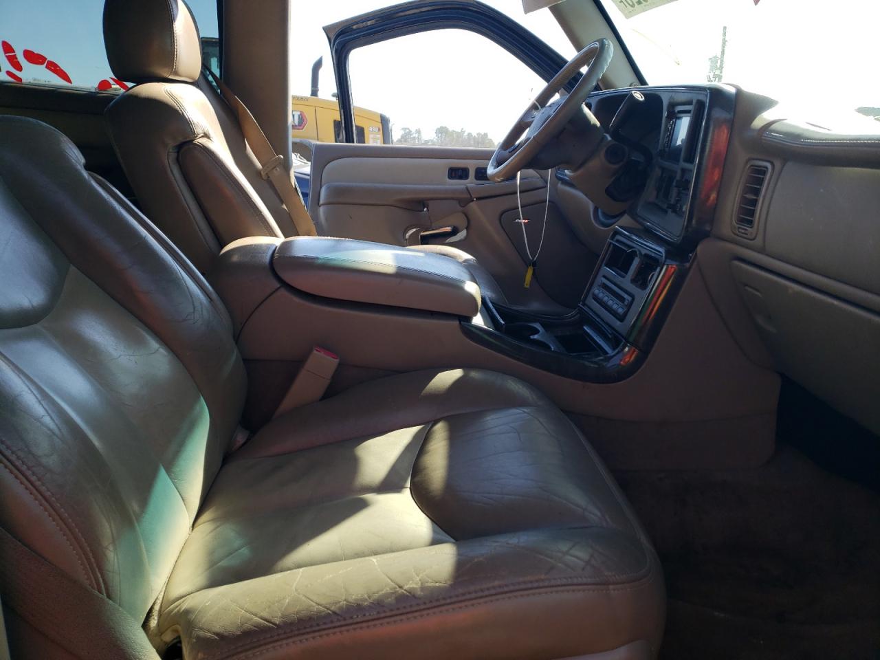 2005 GMC Yukon - Image 7