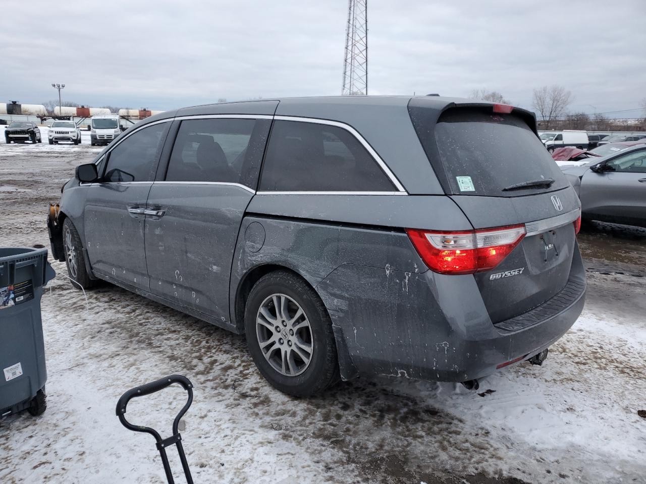 2013 Honda Odyssey - Image 2