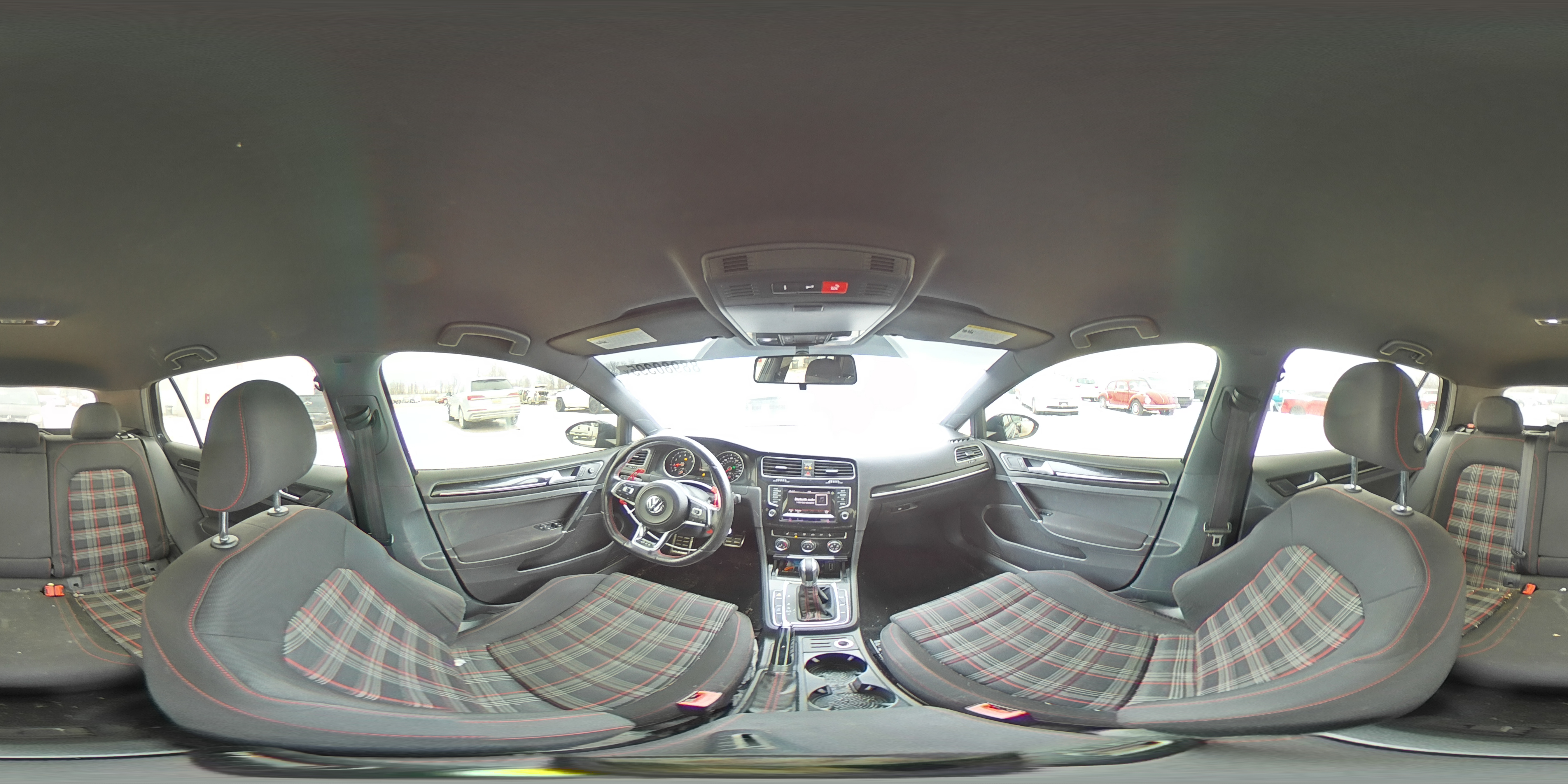 2015 Volkswagen GTI - Image 13