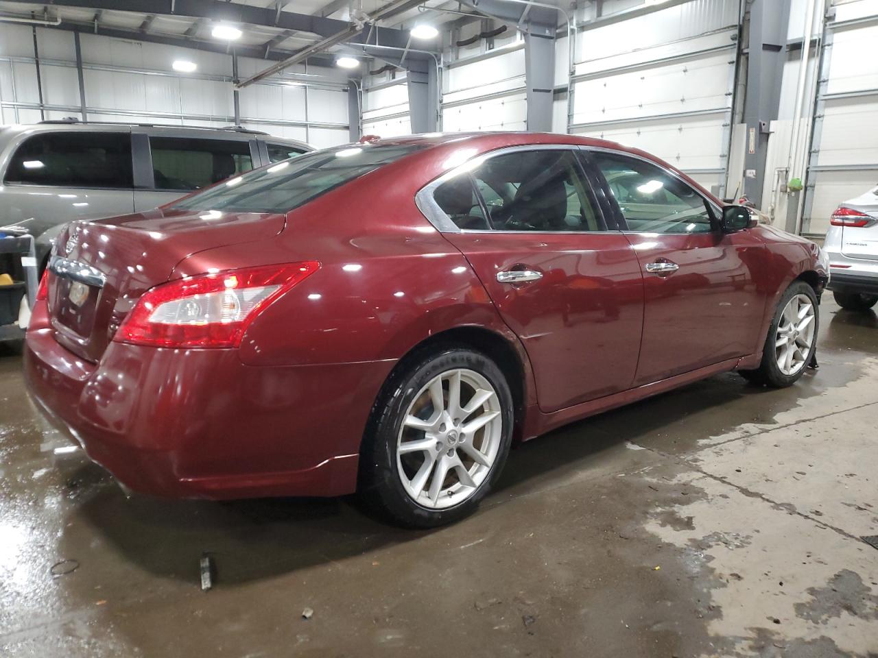 2010 Nissan Maxima - Image 3