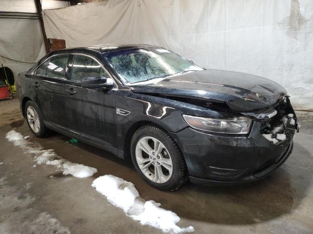  FORD TAURUS 2015 Черный