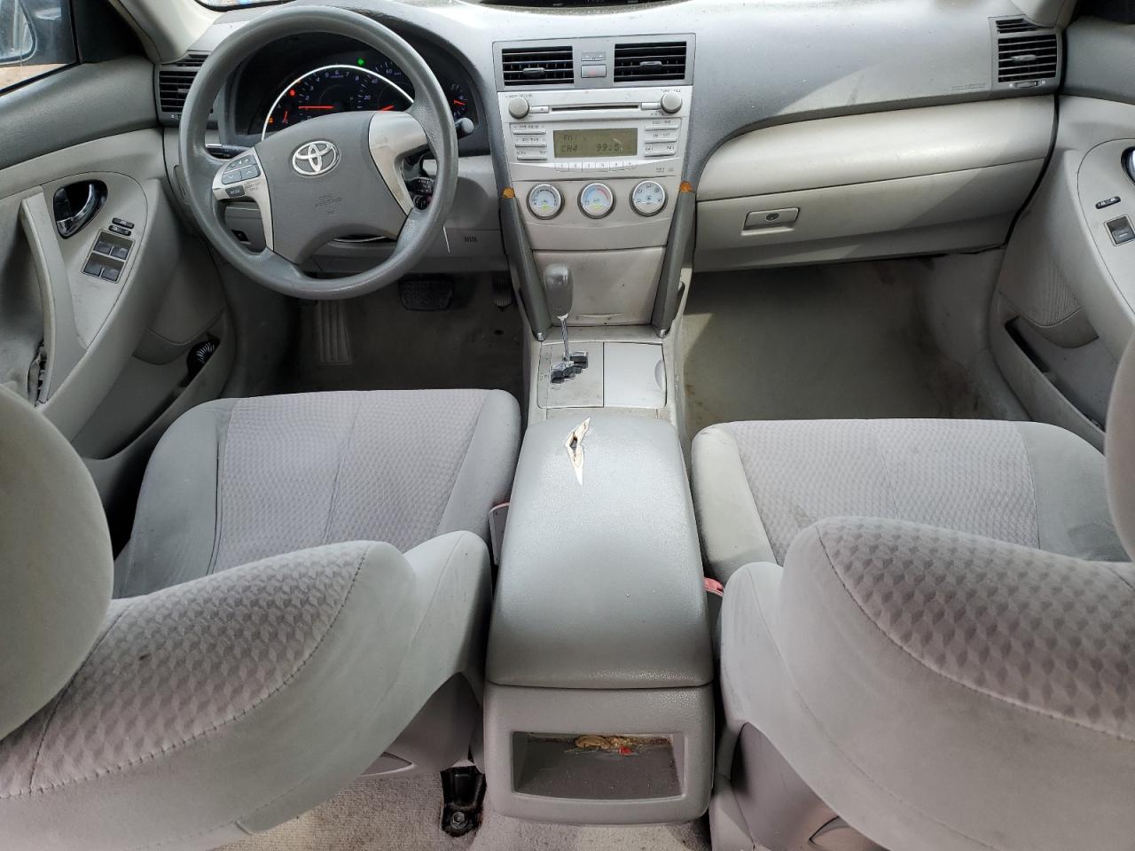 2010 Toyota Camry - Image 8