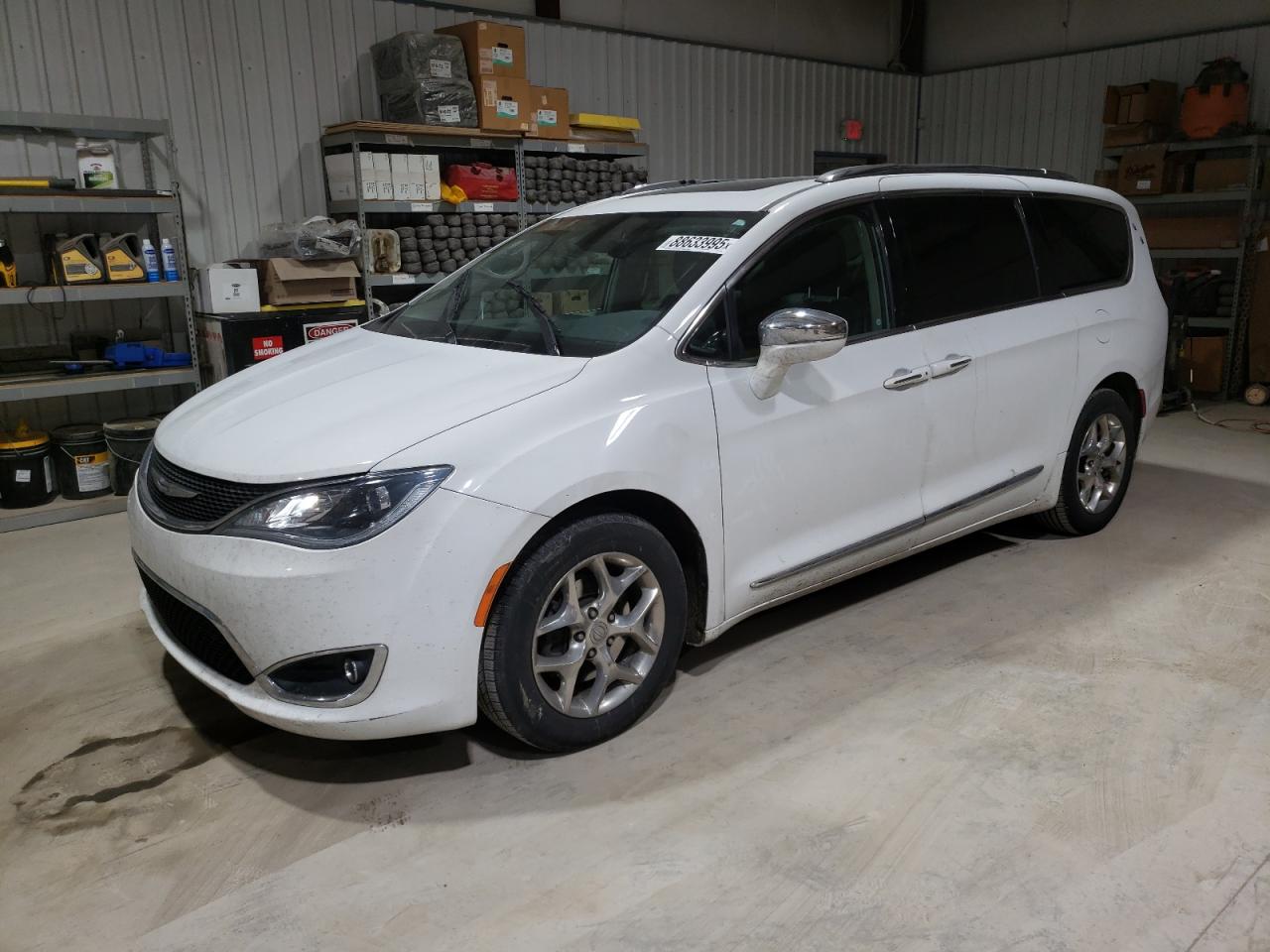 2018 Chrysler Pacifica - Image 1