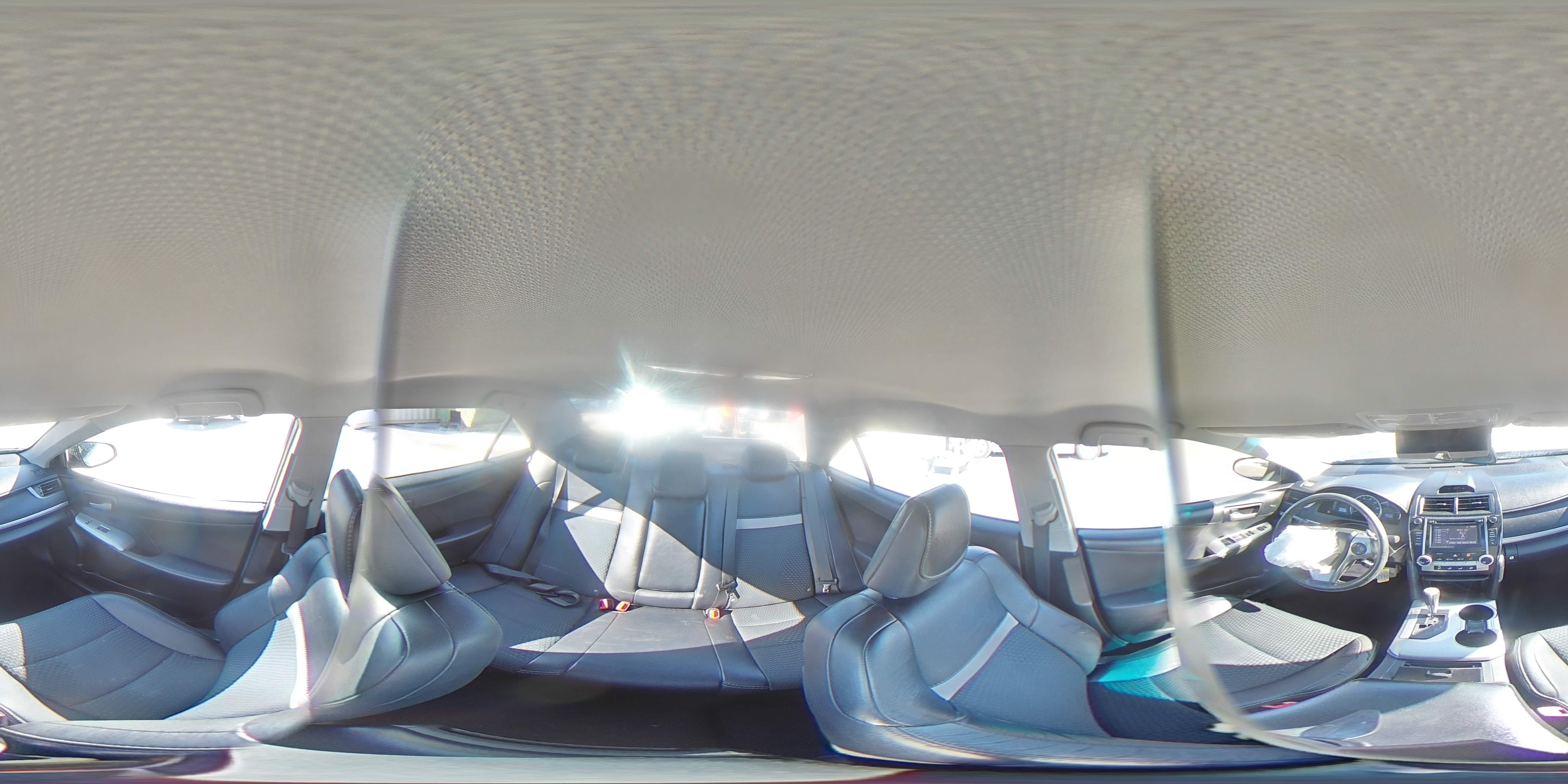 2014 Toyota Camry - Image 15