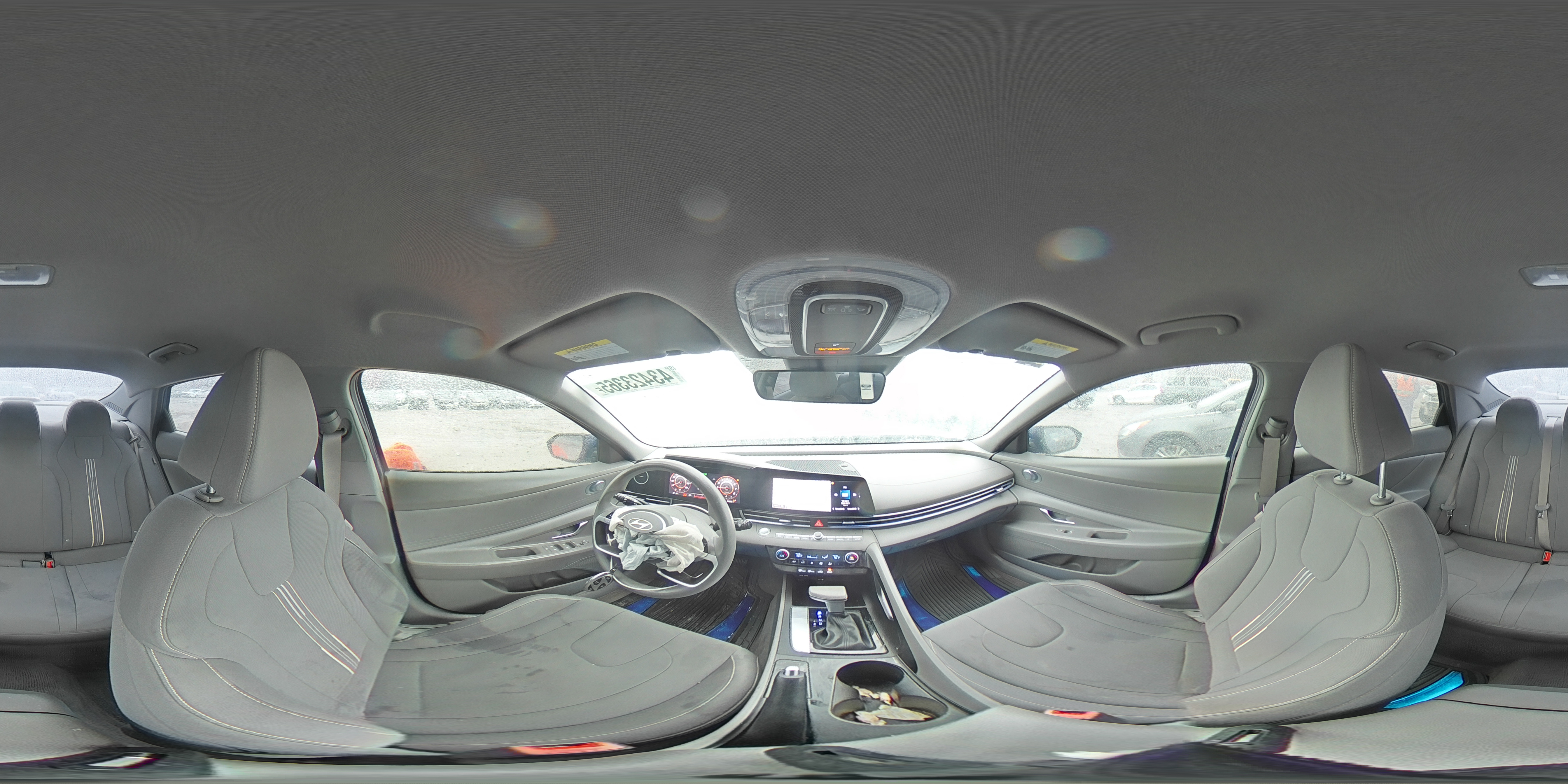 2024 Hyundai Elantra - Image 12