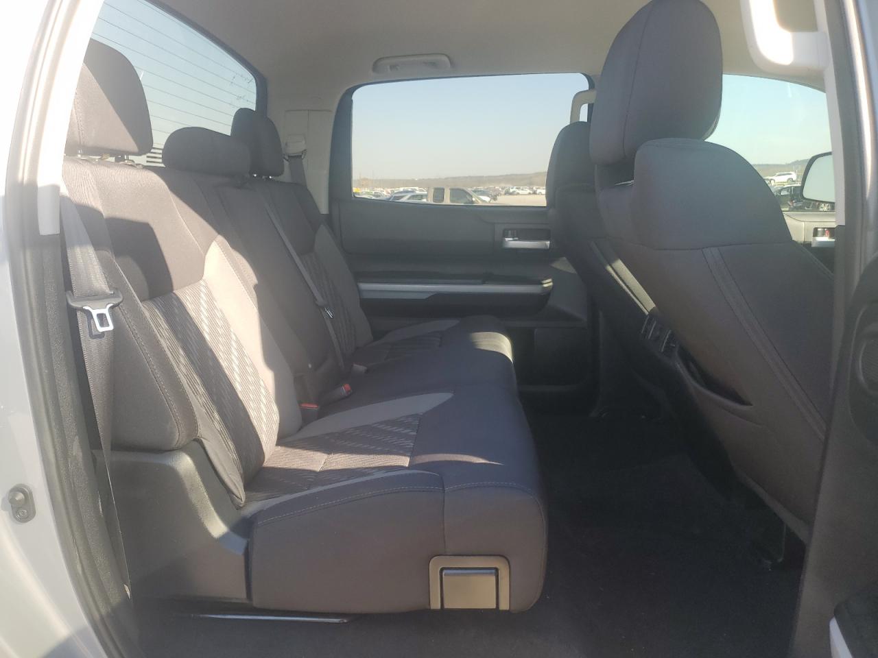 2019 Toyota Tundra - Image 10