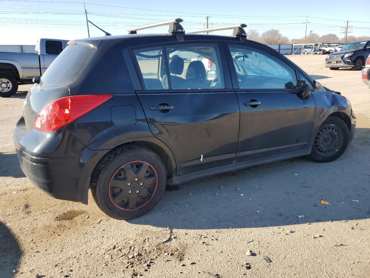 2011 Nissan Versa - Image 3