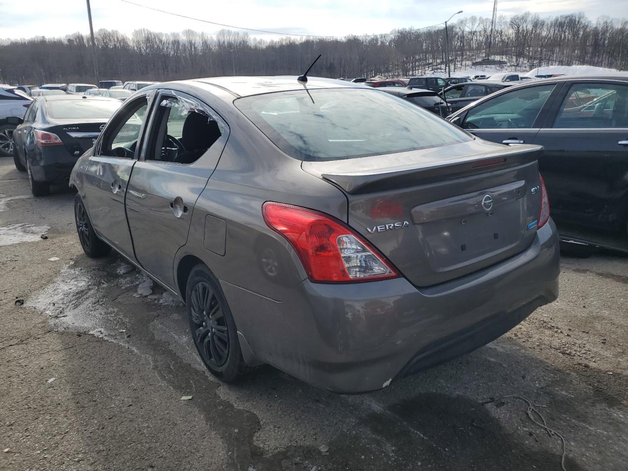 2015 Nissan Versa - Image 2