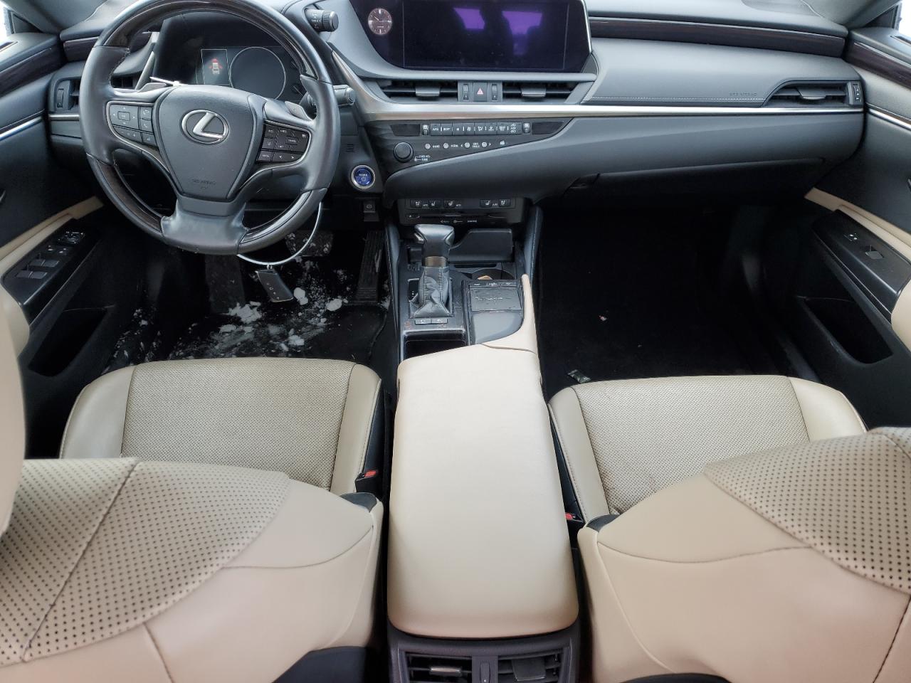 2020 Lexus ES - Image 8