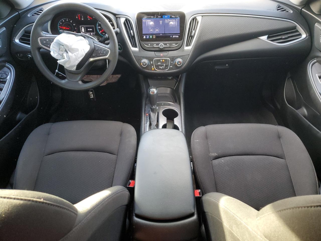 2019 Chevrolet Malibu - Image 8
