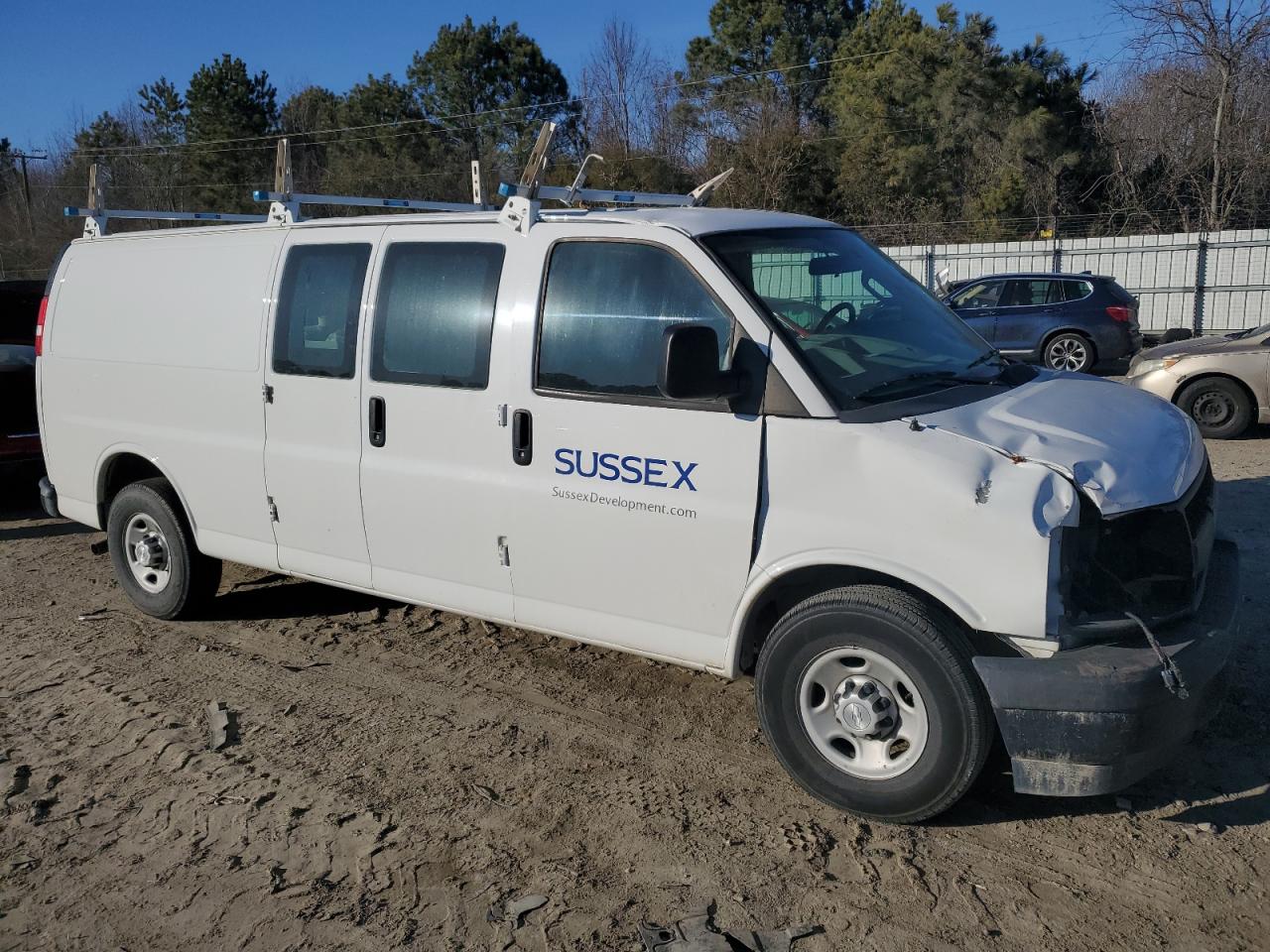 2017 Chevrolet Express - Image 4