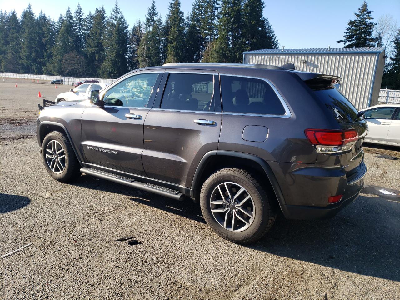 2020 Jeep Grand Cherokee - Image 2