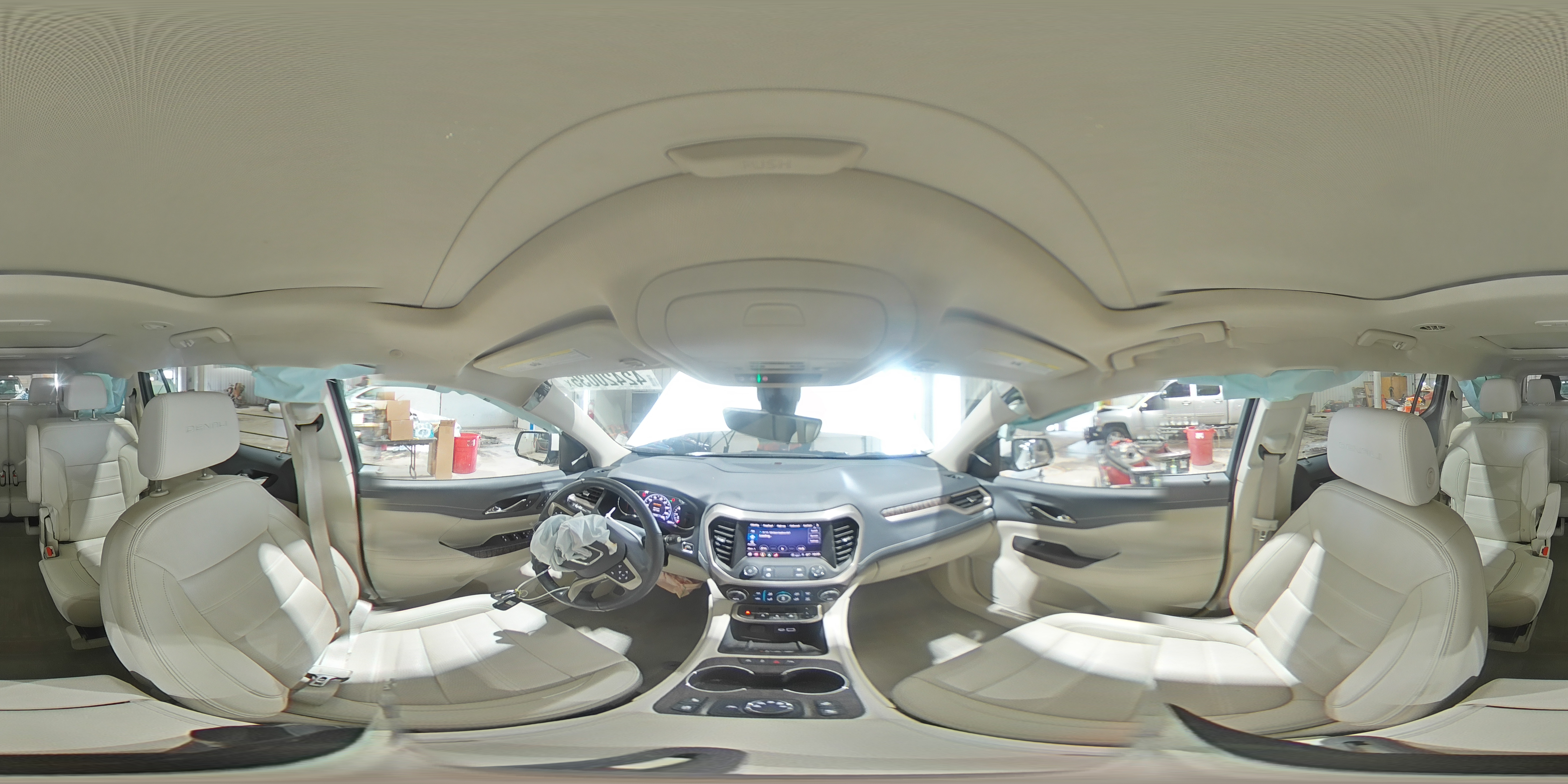 2022 GMC Acadia - Image 15