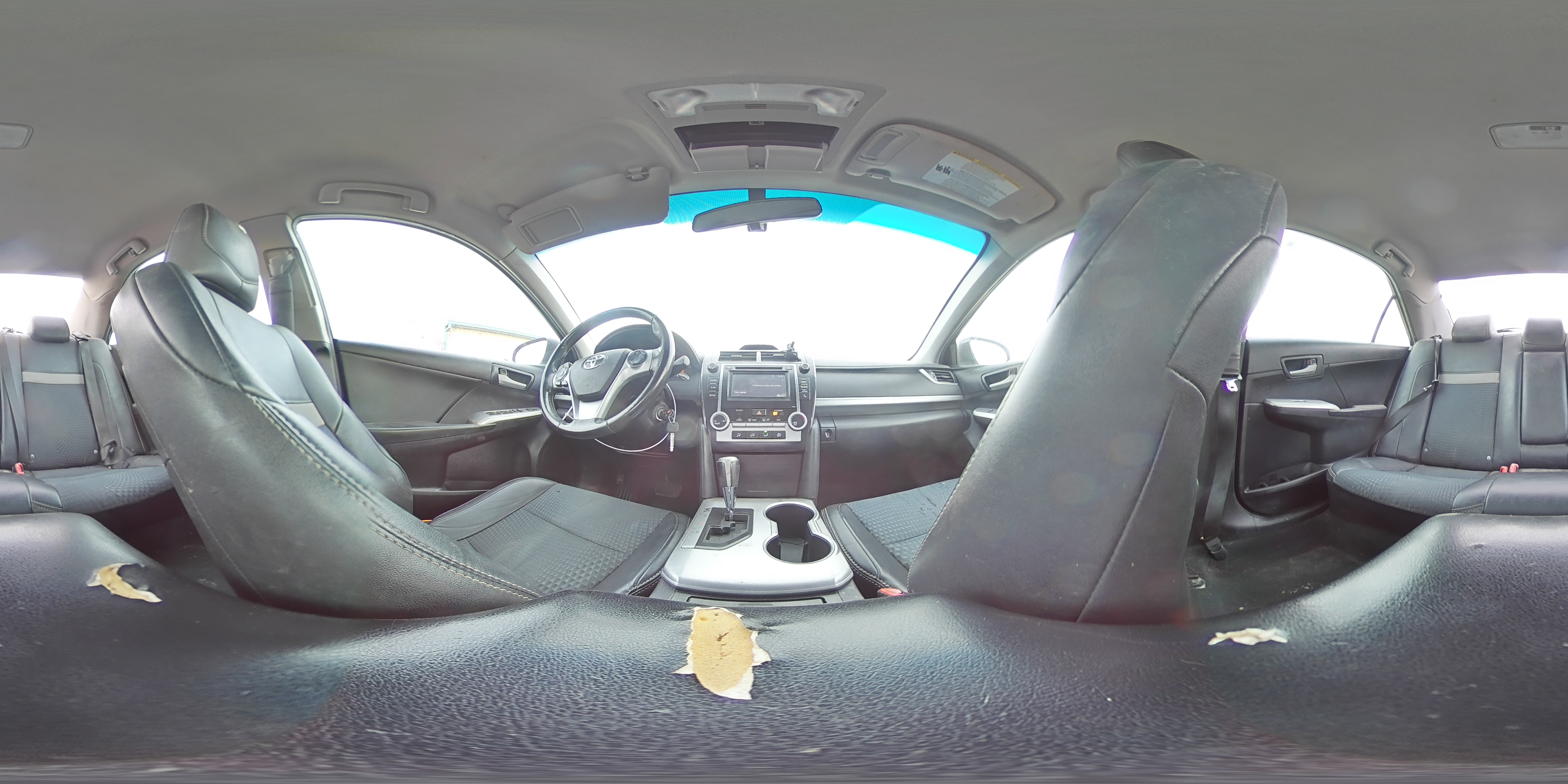 2014 Toyota Camry - Image 14