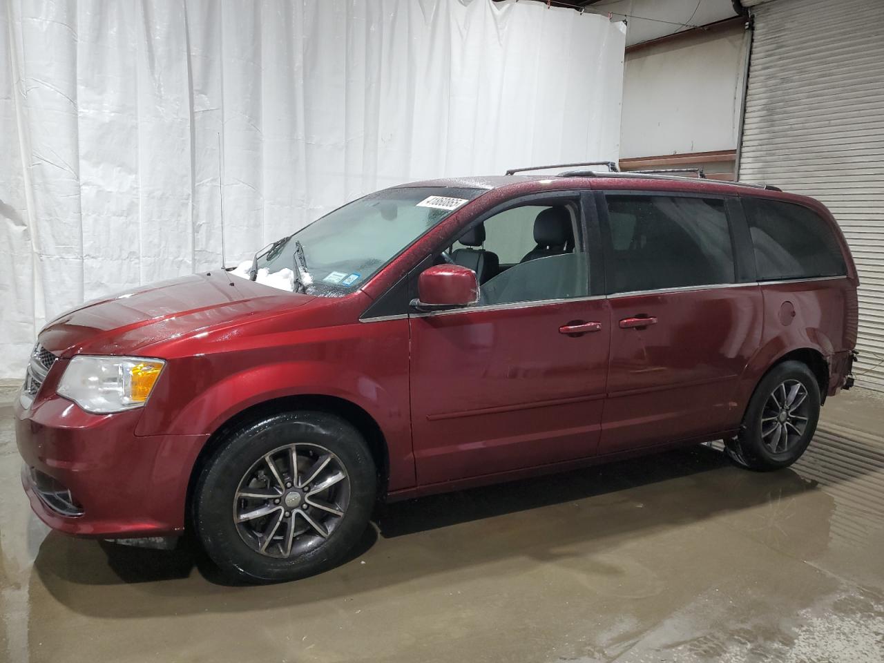 2017 Dodge Caravan - Image 1