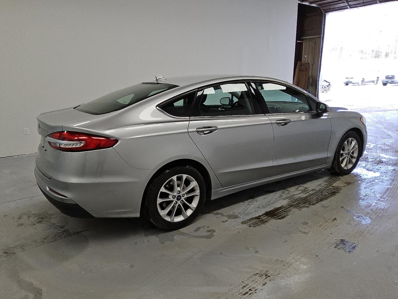 2020 Ford Fusion - Image 3