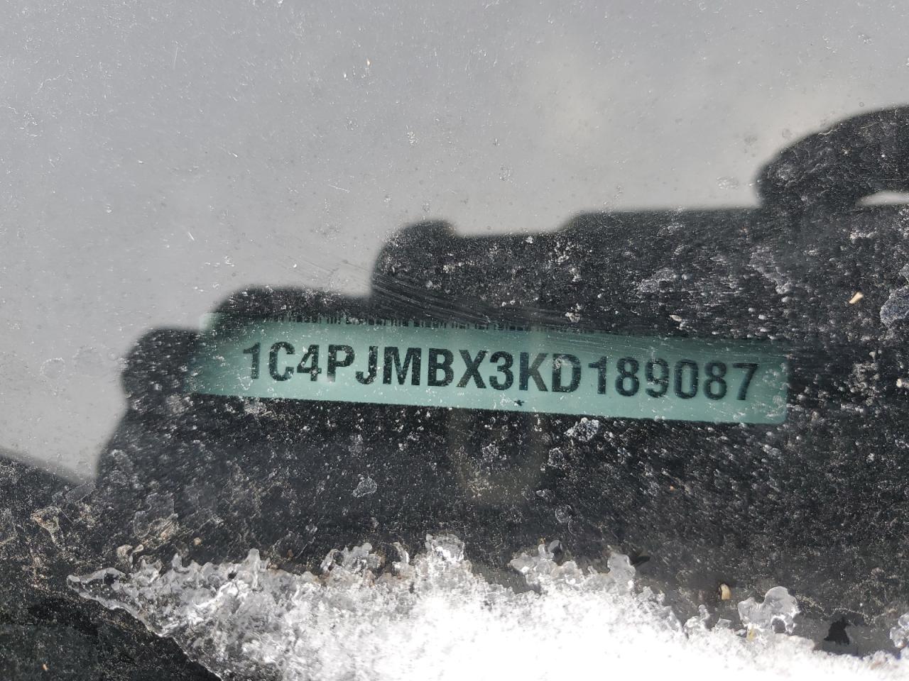 2019 Jeep Cherokee - Image 13