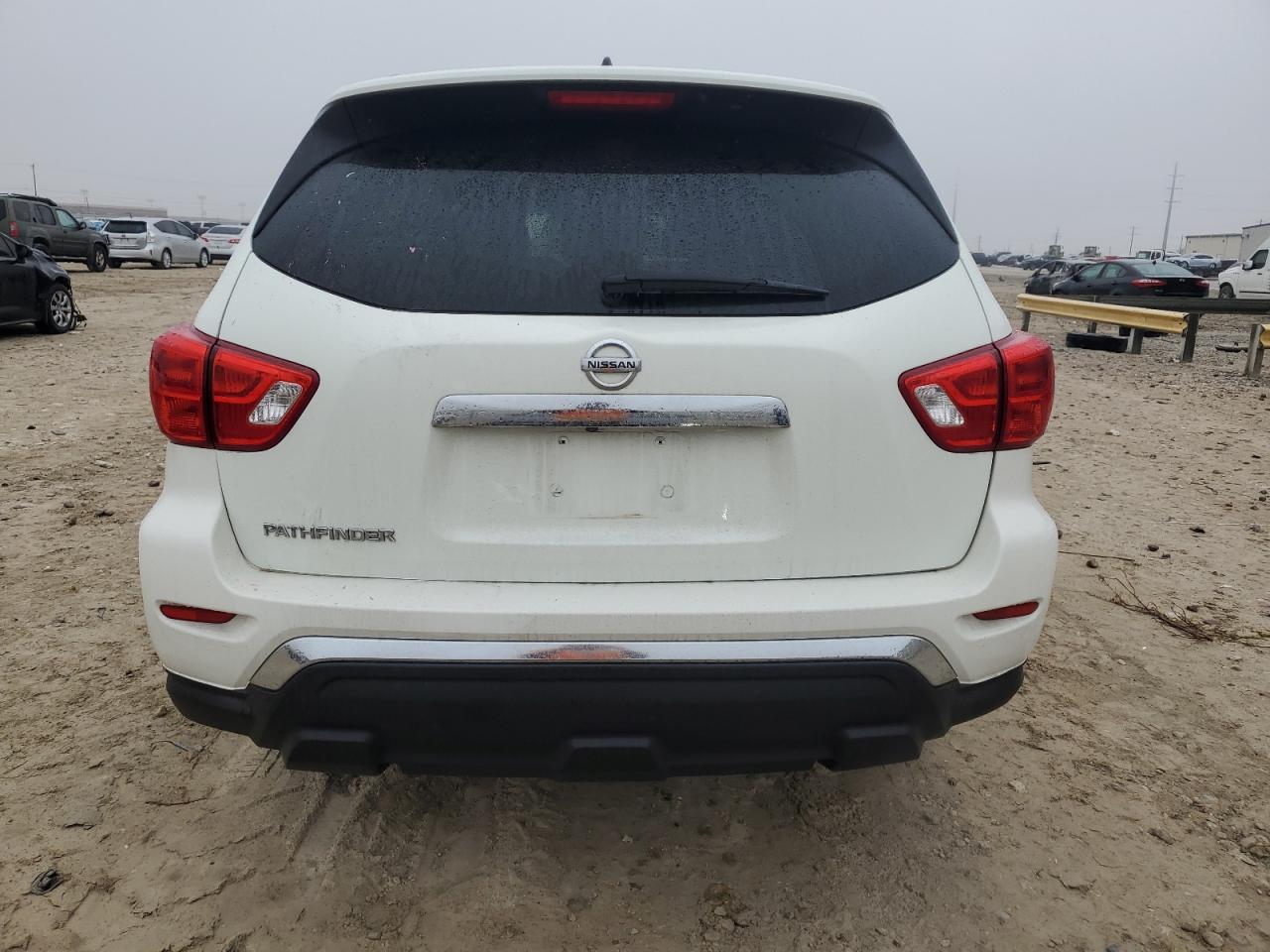 2017 Nissan Pathfinder - Image 6