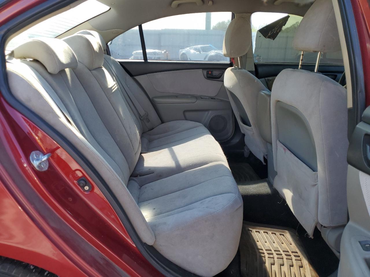 2009 Kia Optima - Image 10
