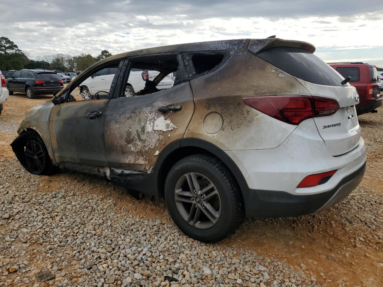 2017 Hyundai Santa Fe - Image 2