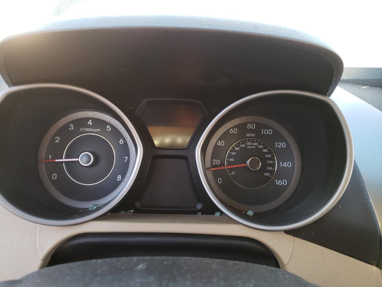 2013 Hyundai Elantra - Image 9