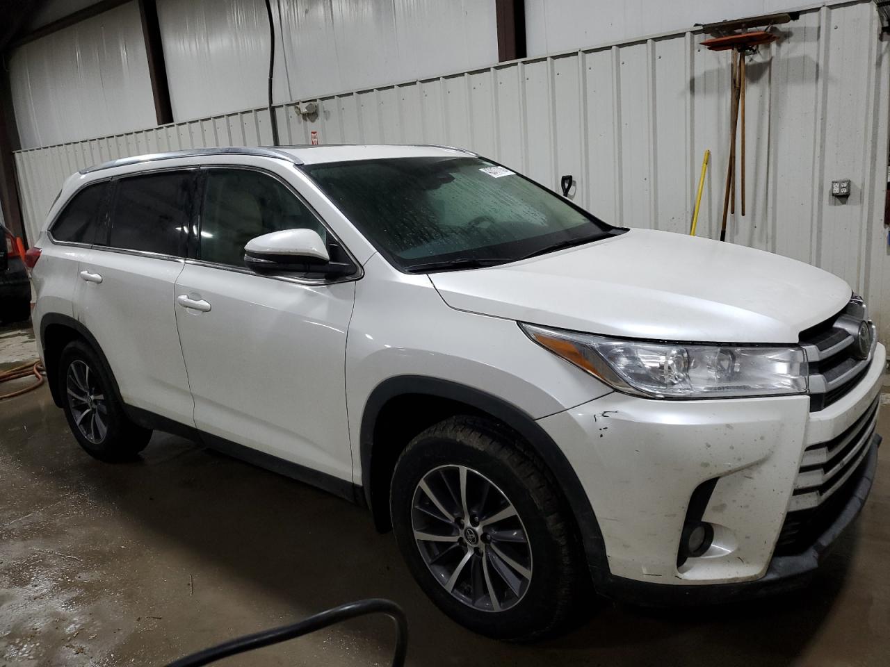 2019 Toyota Highlander - Image 4