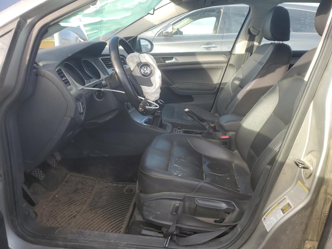 2015 Volkswagen Golf - Image 7