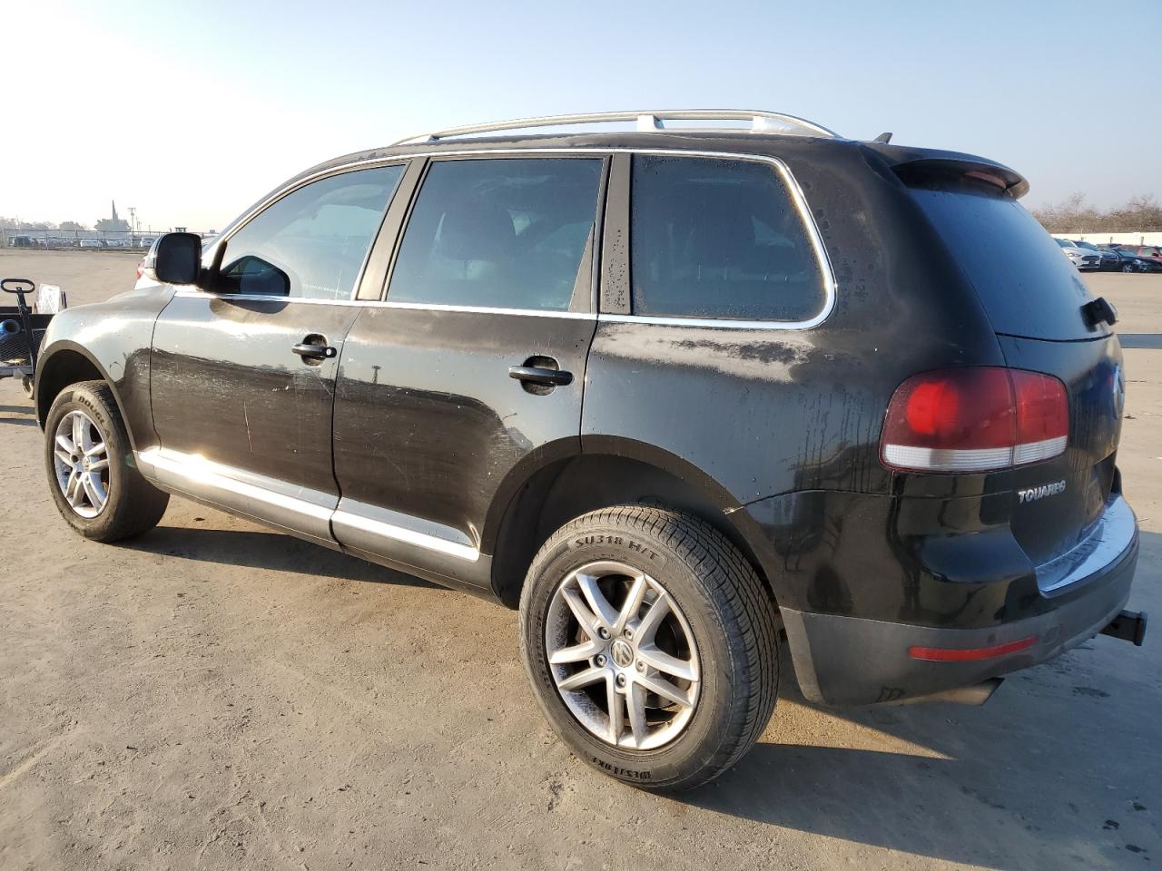 2009 Volkswagen Touareg - Image 2